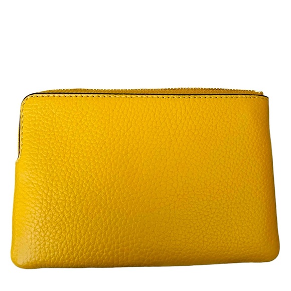 NWT Coach zippered clutch - Picture 3 of 5